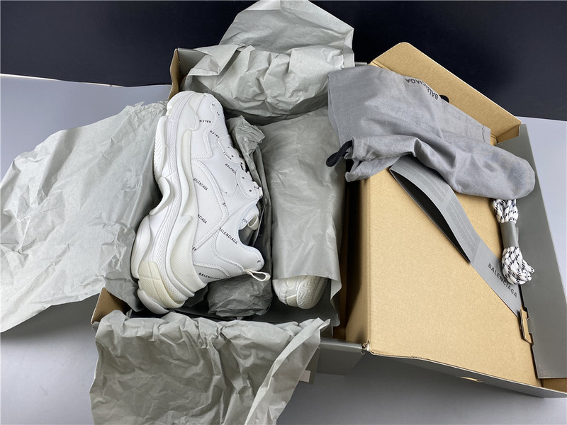 Ba*len*cia*ga triple s sneakers (white with logo) 524039 w06e2 2021