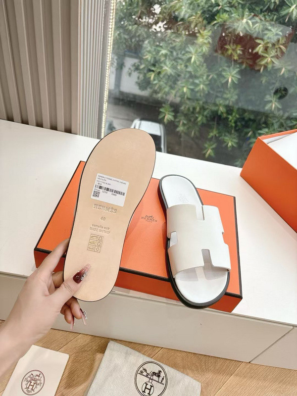 H*rmes Sandals