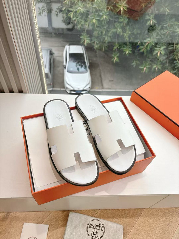 H*rmes Sandals