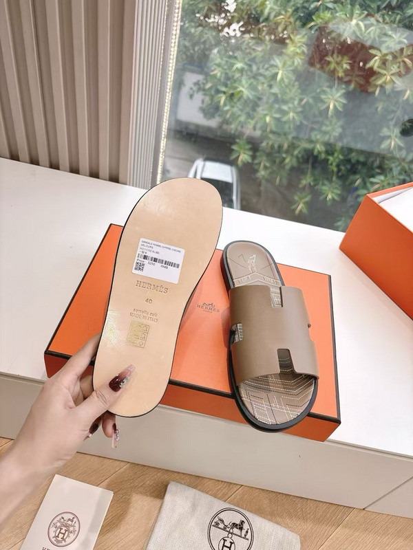 H*rmes Sandals