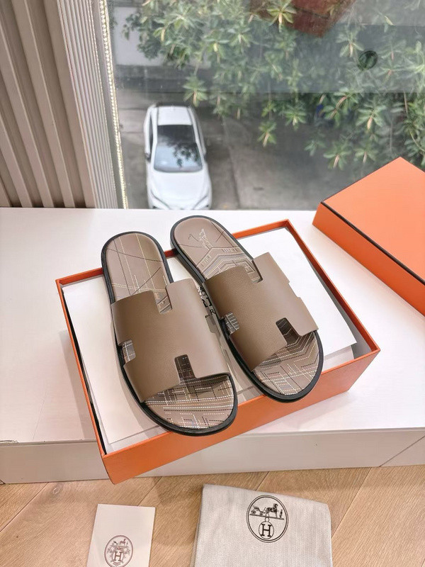 H*rmes Sandals