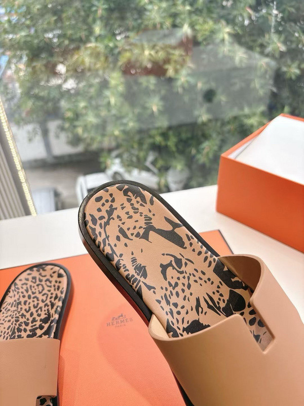 H*rmes Sandals