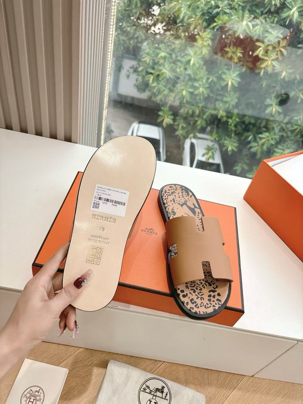 H*rmes Sandals