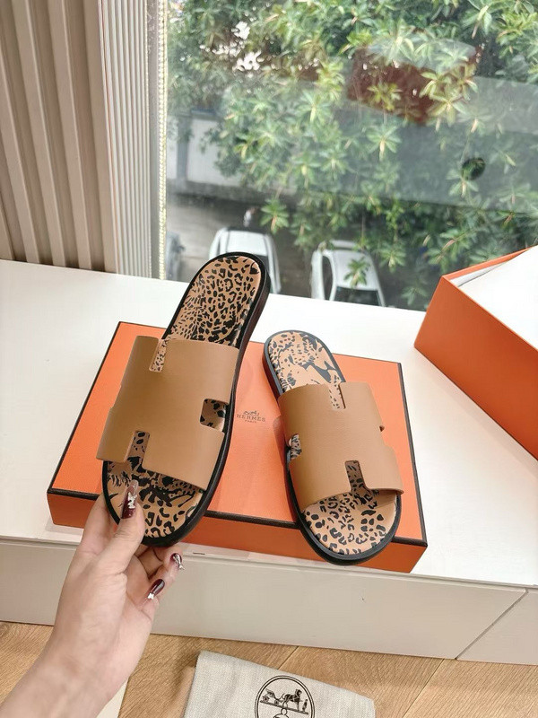 H*rmes Sandals