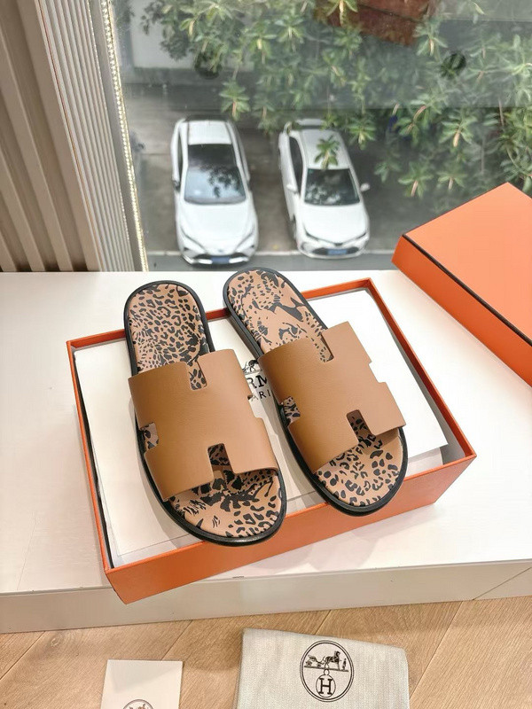 H*rmes Sandals