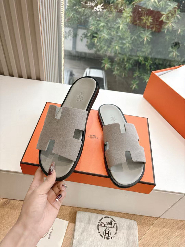H*rmes Sandals
