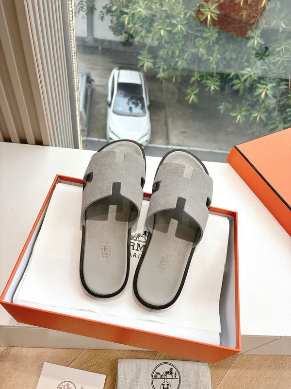 H*rmes Sandals