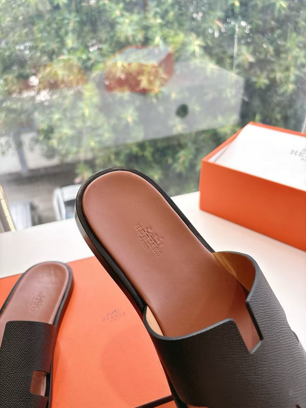 H*rmes Sandals