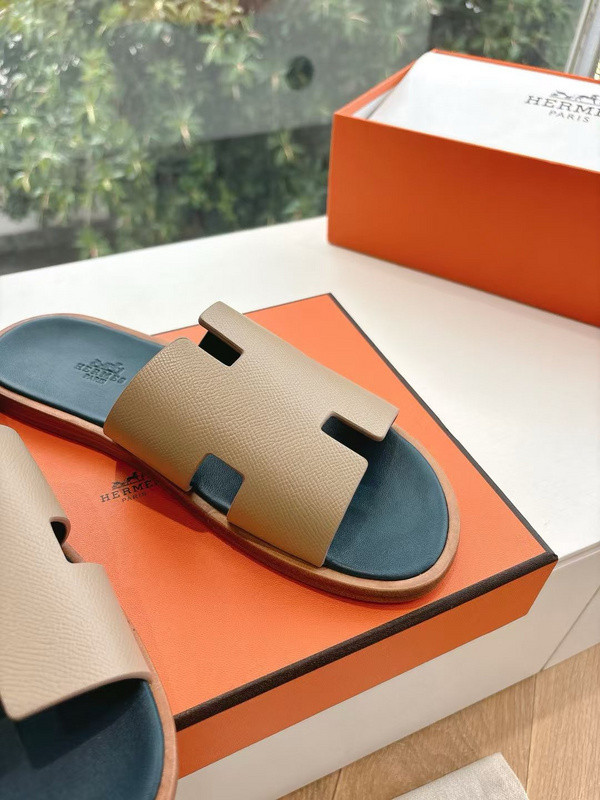 H*rmes Sandals