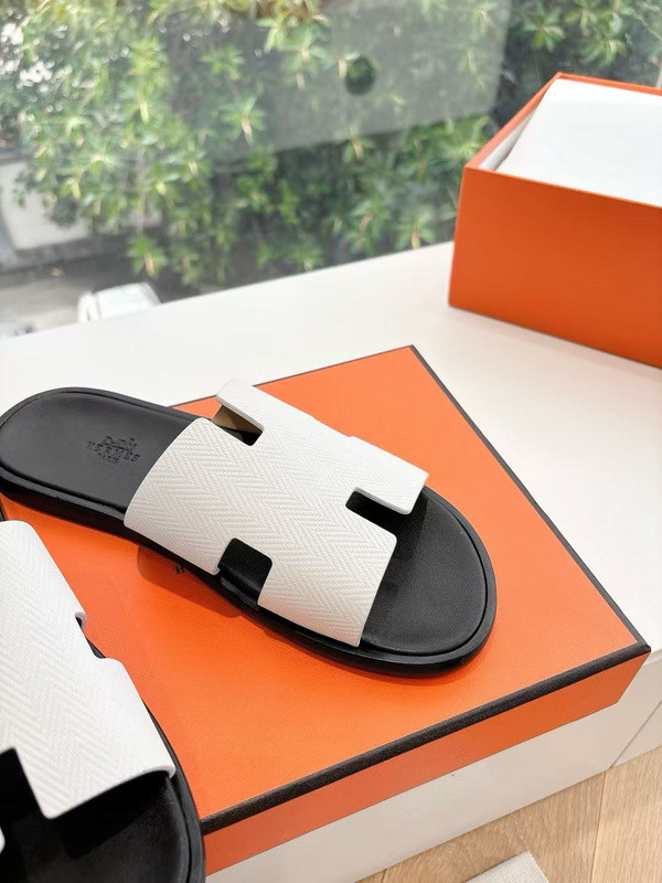 H*rmes Sandals