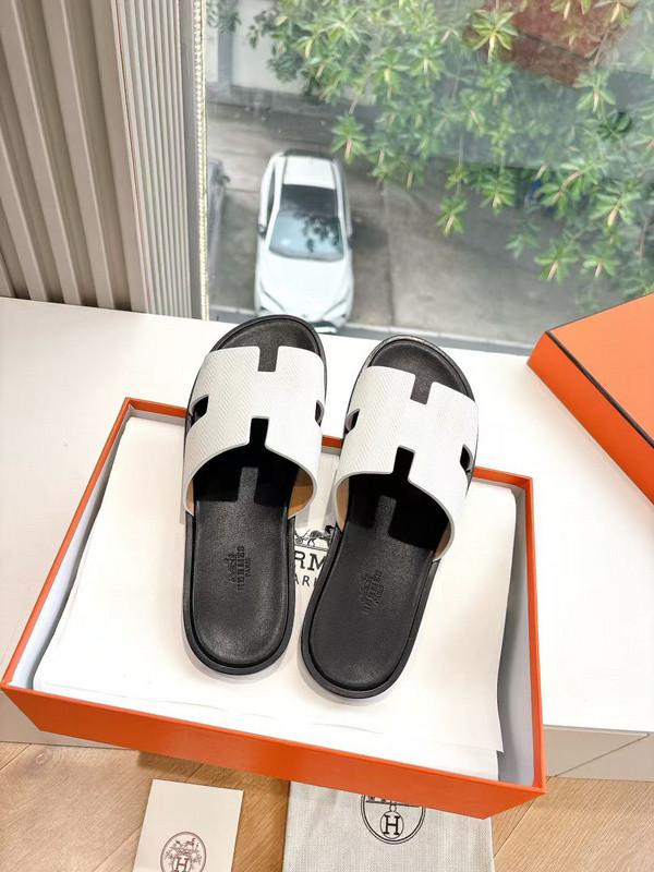 H*rmes Sandals
