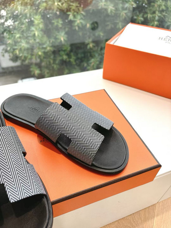 H*rmes Sandals