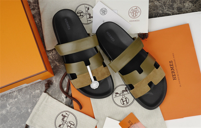 H*rmes Sandals