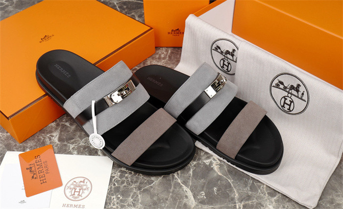 H*rmes Sandals