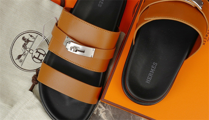 H*rmes Sandals