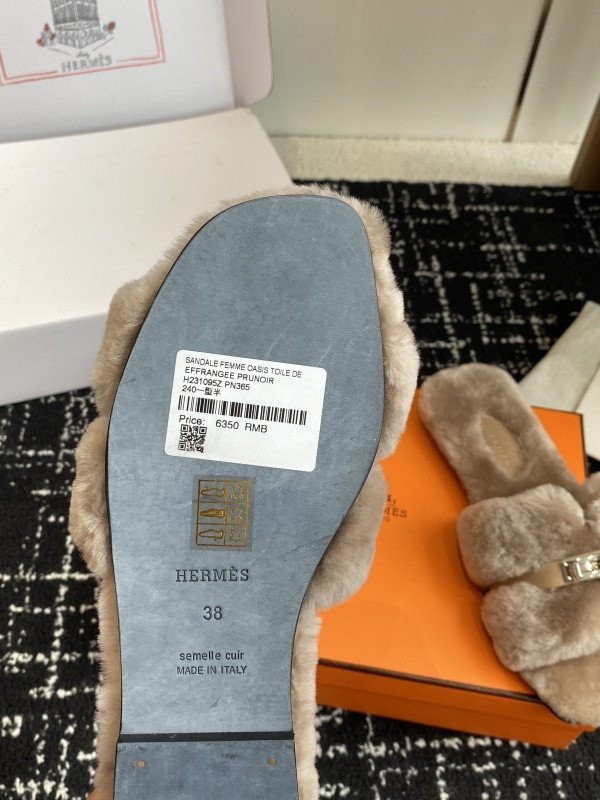 H*rmes Sandals