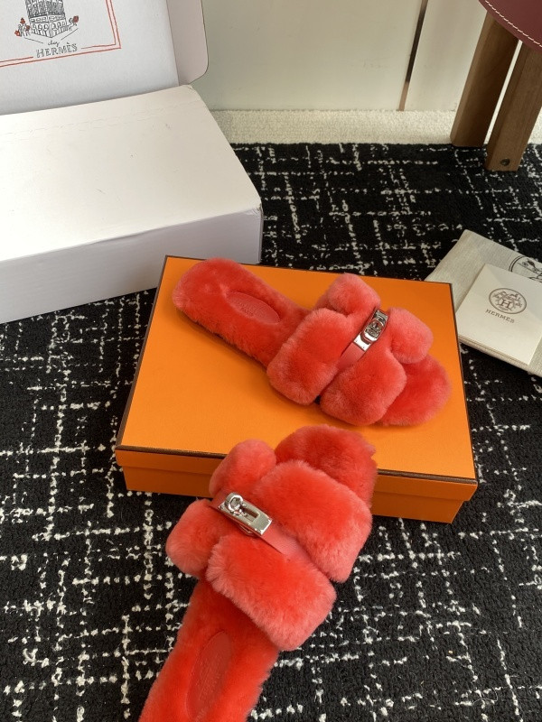 H*rmes Sandals