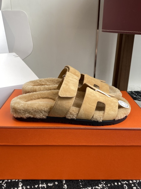 H*rmes Sandals