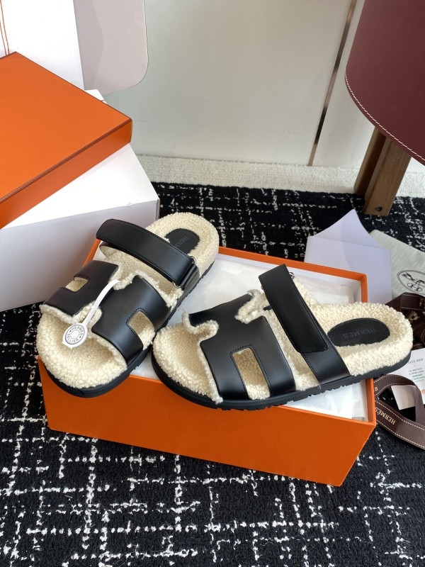 H*rmes Sandals