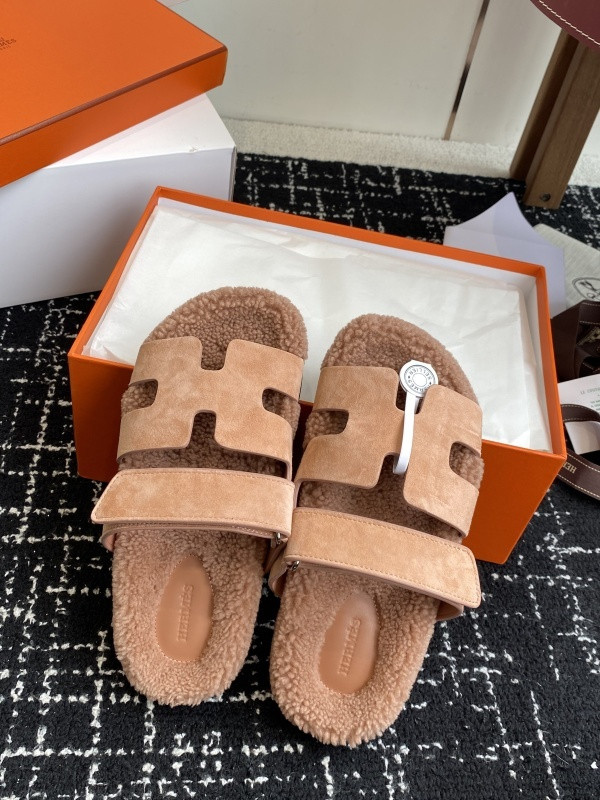 H*rmes Sandals
