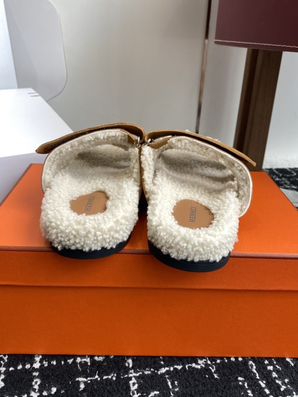 H*rmes Sandals