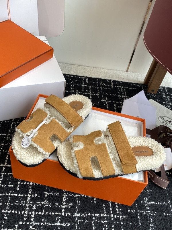 H*rmes Sandals