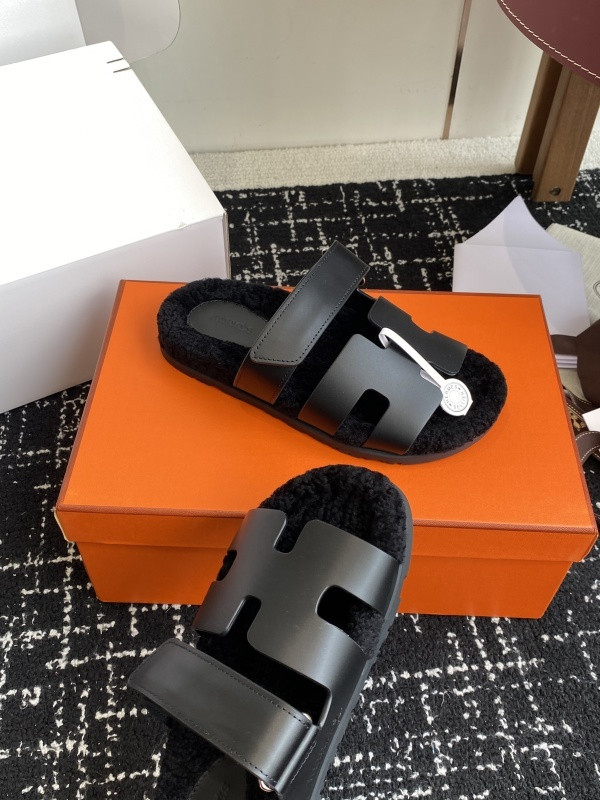 H*rmes Sandals