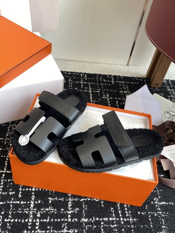 H*rmes Sandals