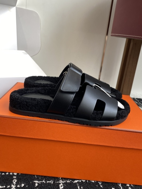 H*rmes Sandals