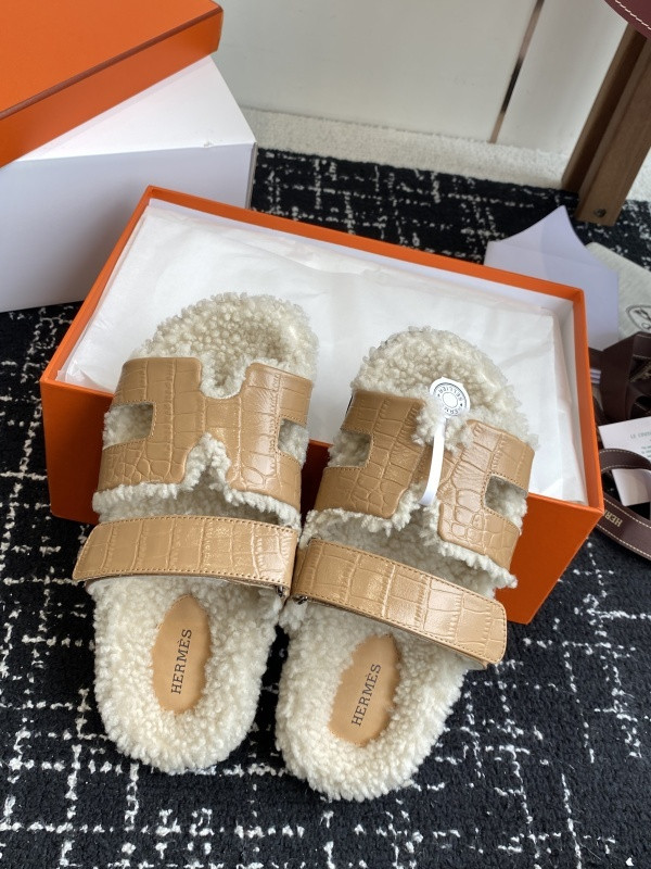 H*rmes Sandals
