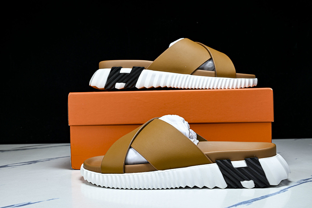 H*rmes Sandals