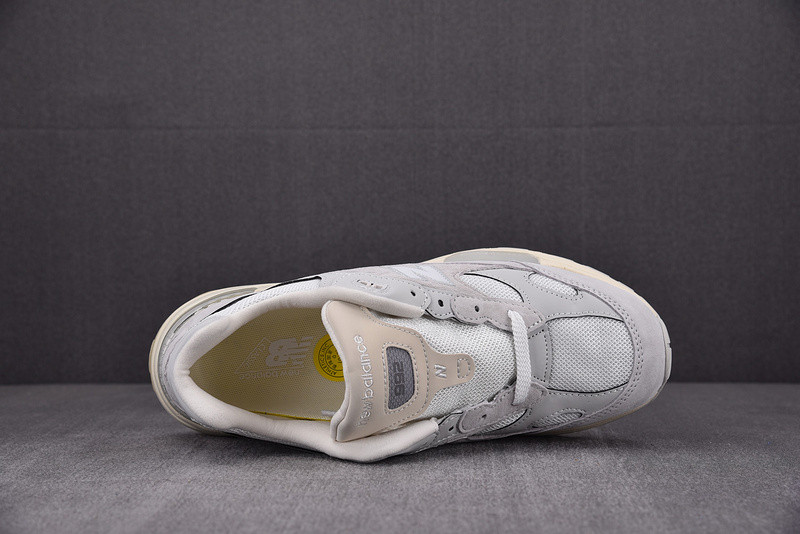 New Balance 992 White Silver (2021) - M992MD