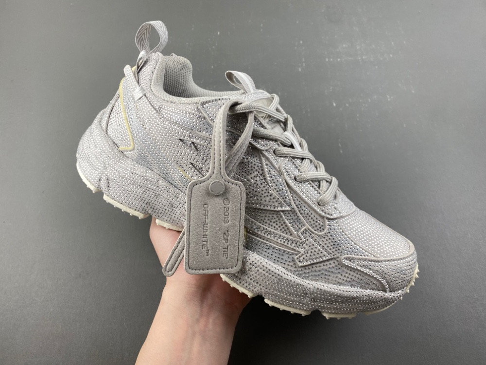 Off-White c/o Virgil Abloh