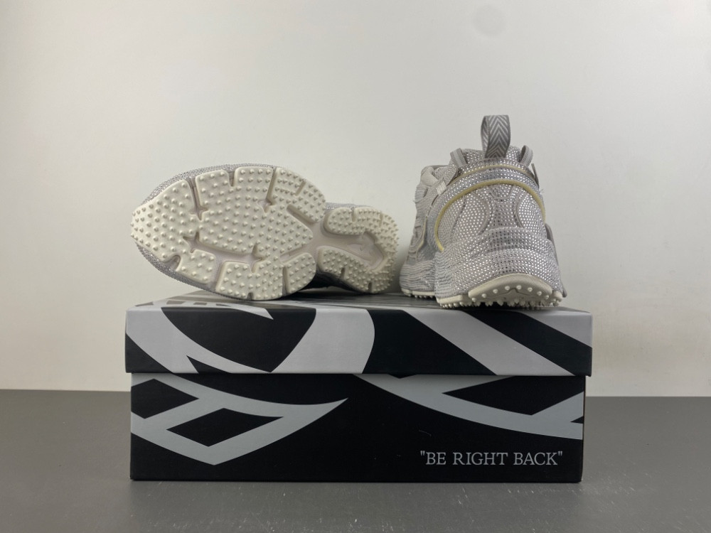 Off-White c/o Virgil Abloh
