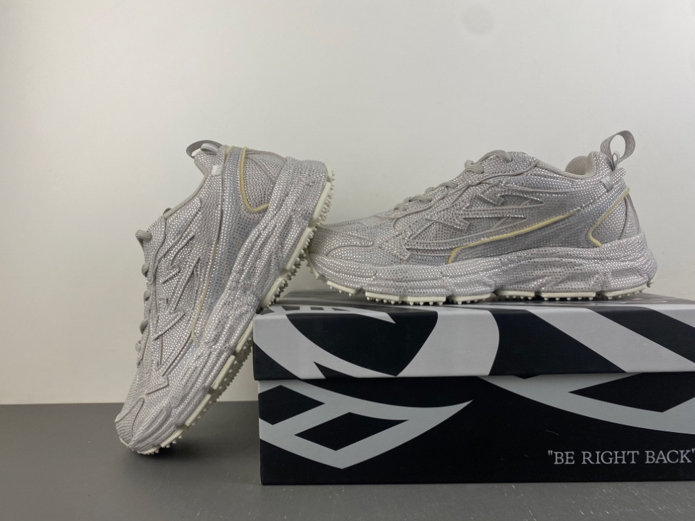 Off-White c/o Virgil Abloh