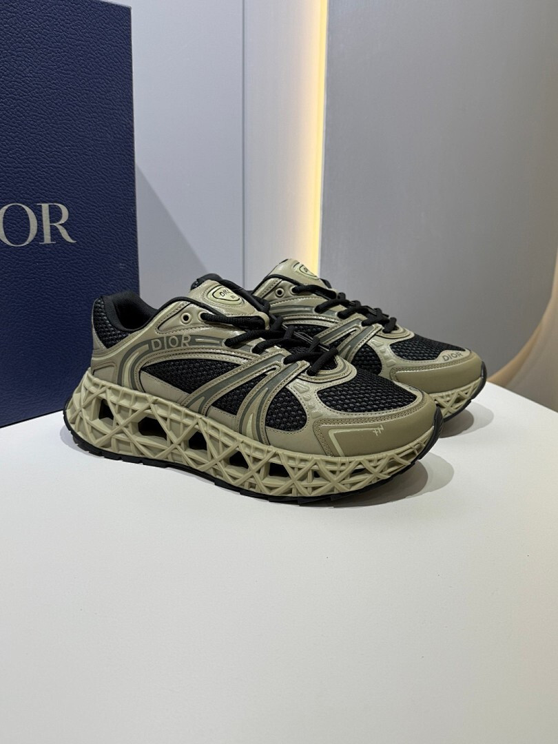 DR B35 NXXT sneaker