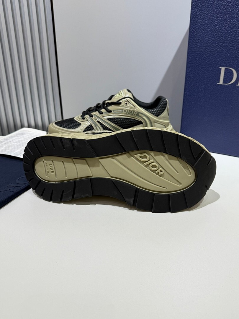DR B35 NXXT sneaker