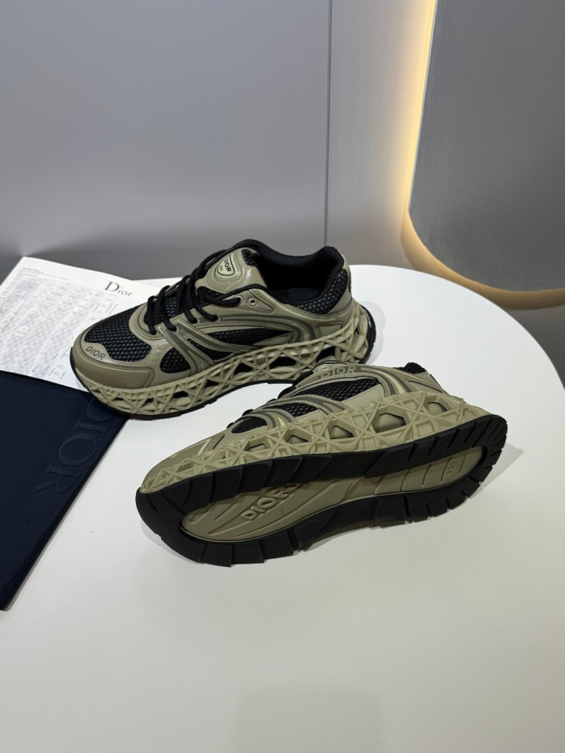 DR B35 NXXT sneaker