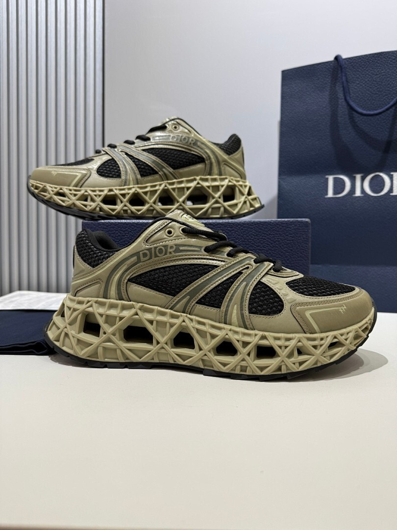 DR B35 NXXT sneaker