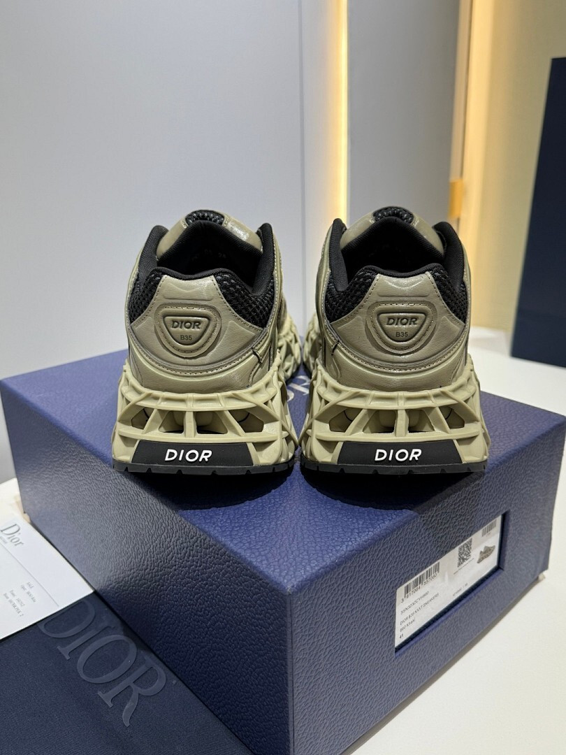 DR B35 NXXT sneaker