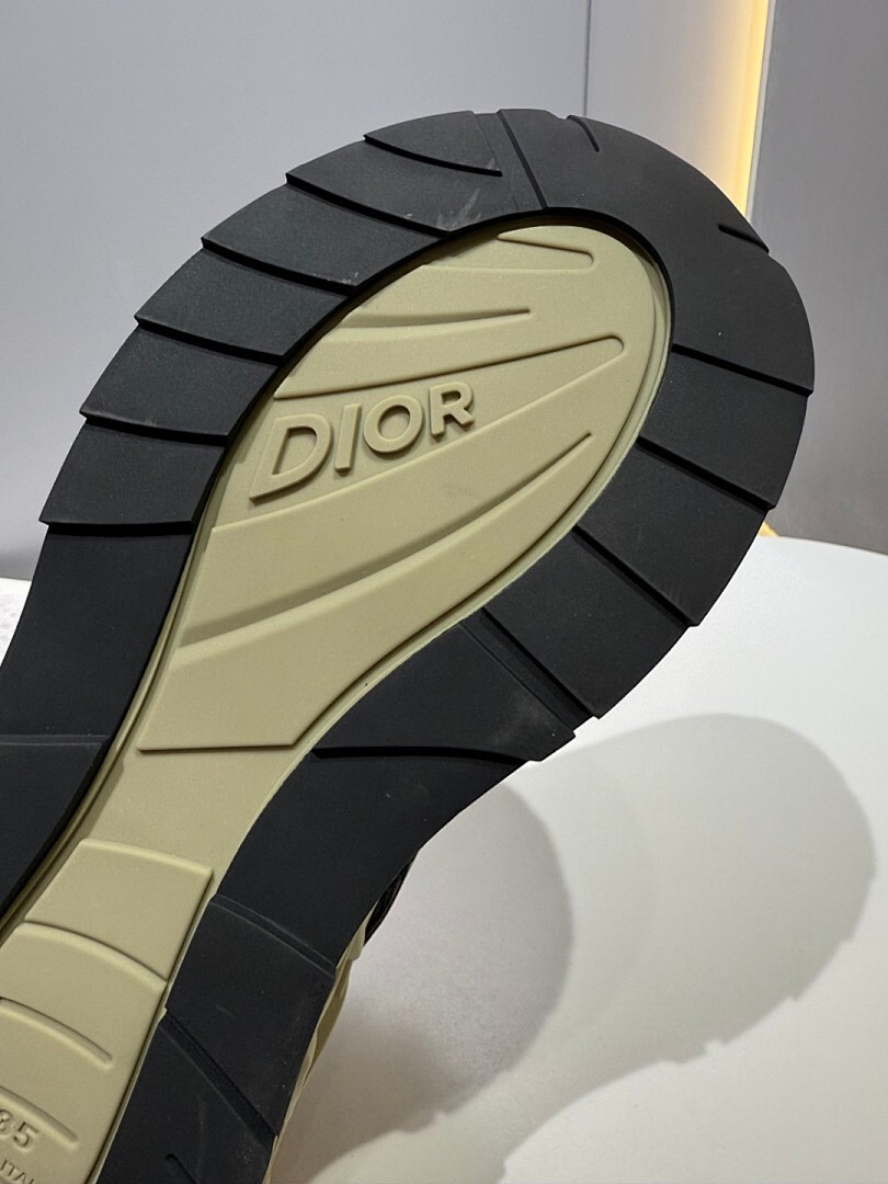 DR B35 NXXT sneaker
