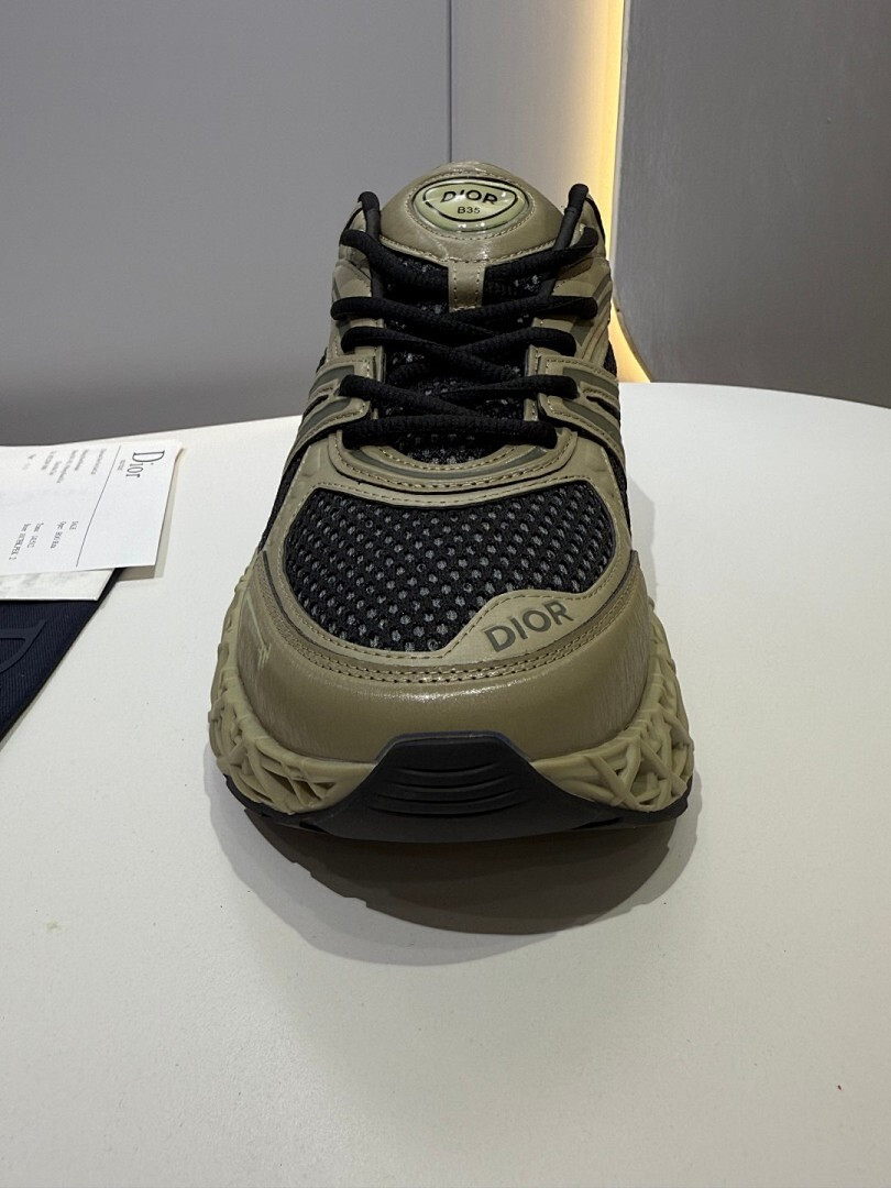 DR B35 NXXT sneaker