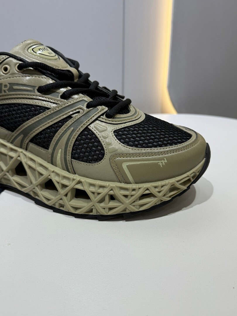 DR B35 NXXT sneaker