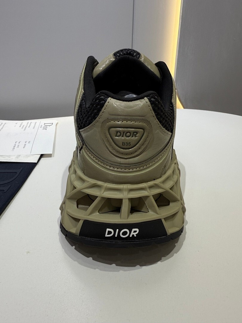 DR B35 NXXT sneaker