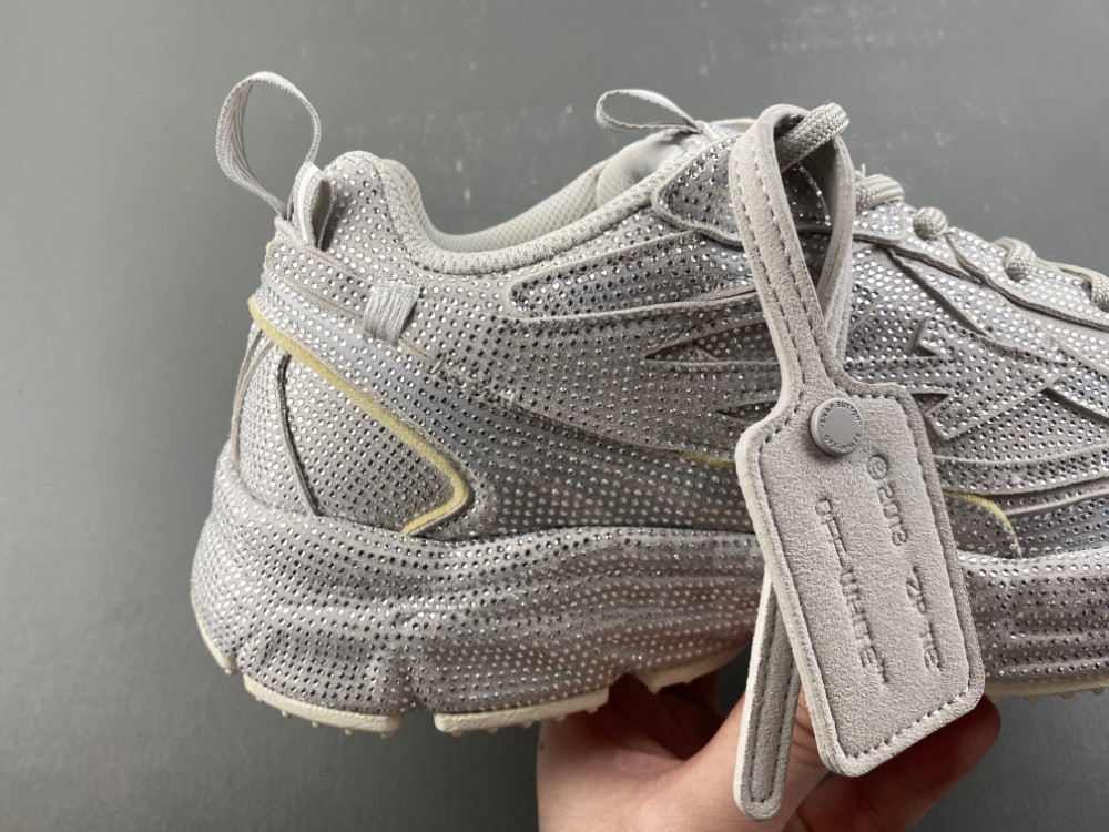 Off-White c/o Virgil Abloh