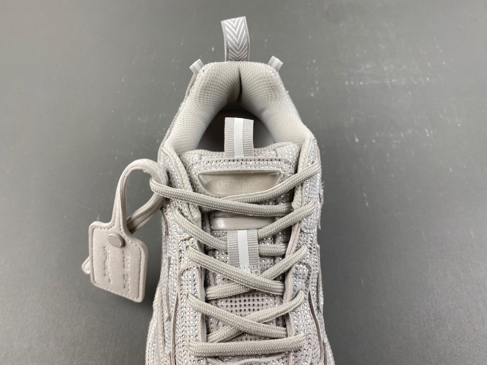 Off-White c/o Virgil Abloh