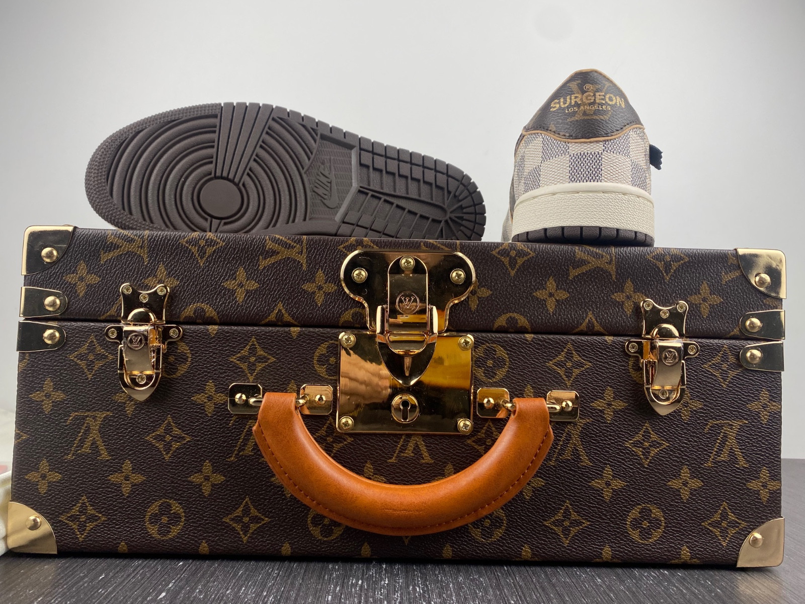 NIKE AIR FORCE 1 LOW BY VIRGIL ABLOH ( SPECIAL SHOES BOX)