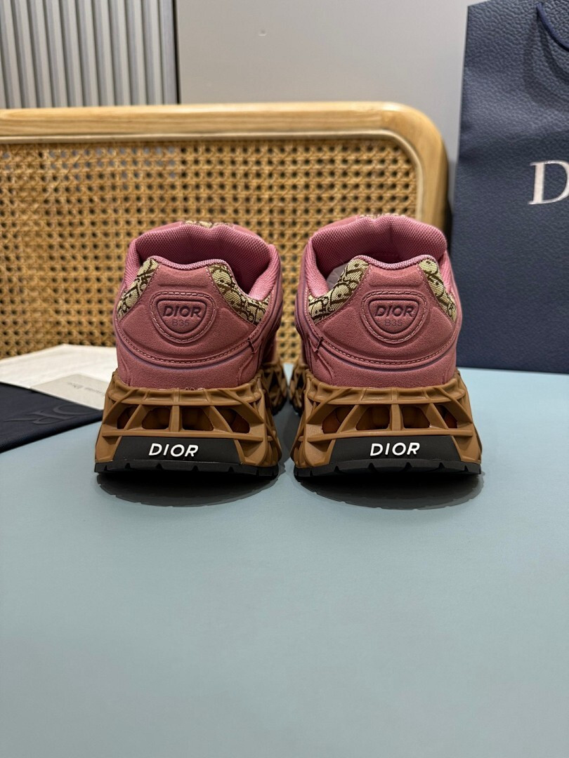 DR B35 NXXT sneaker