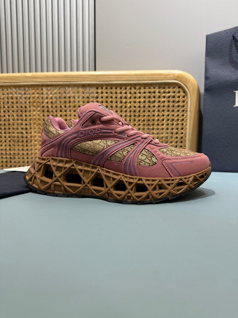 DR B35 NXXT sneaker