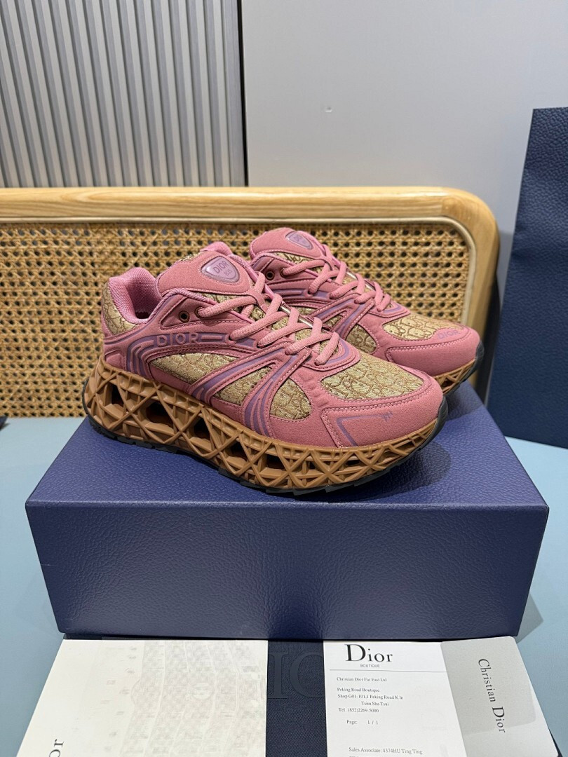 DR B35 NXXT sneaker